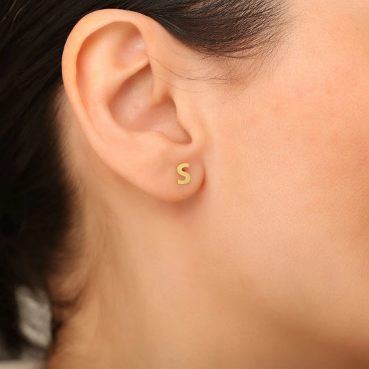 Tek Harfli Minimal Küpe | 14 Ayar Altın