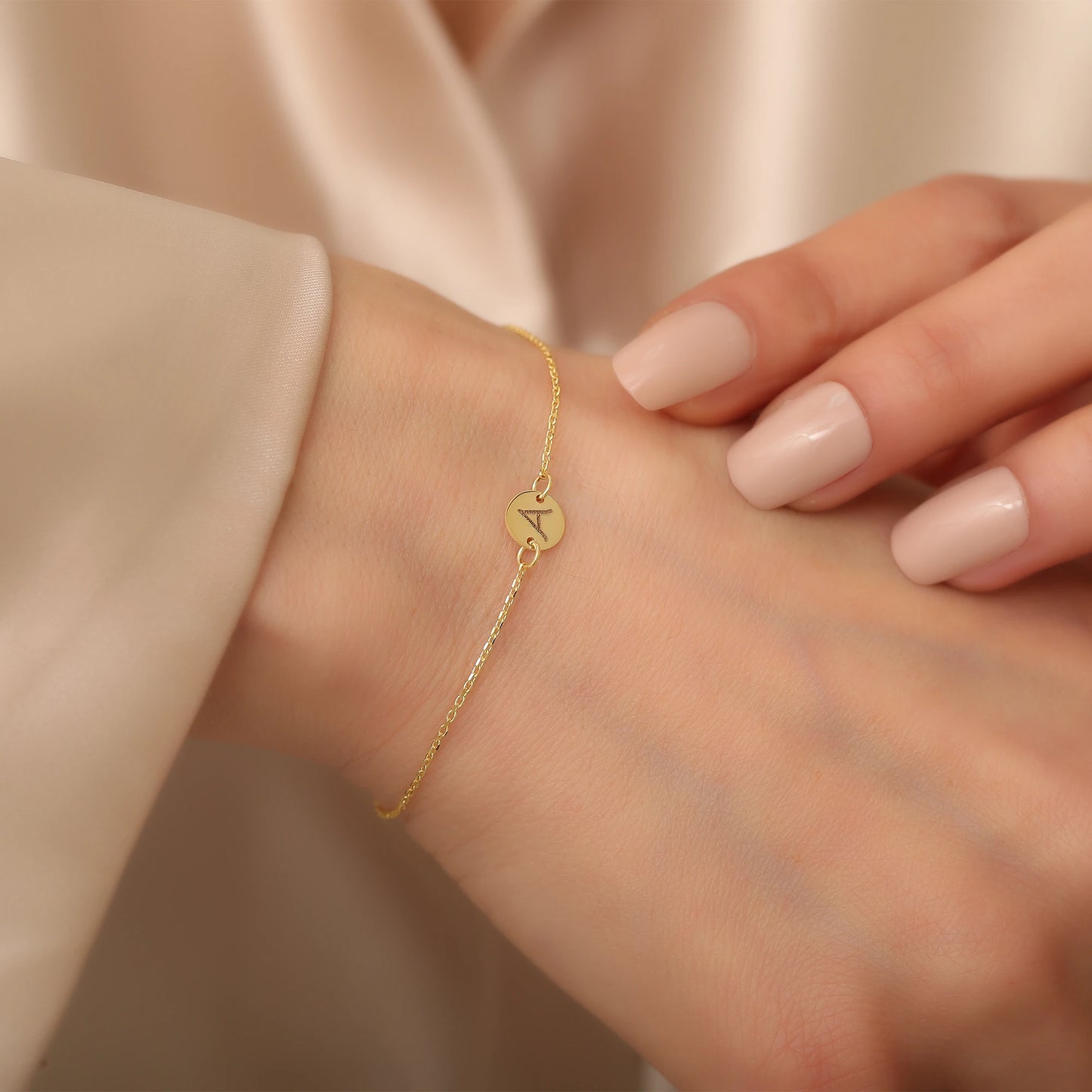 Kişiye Özel Yuvarlak Plaka Bileklik | 14 Ayar Altın