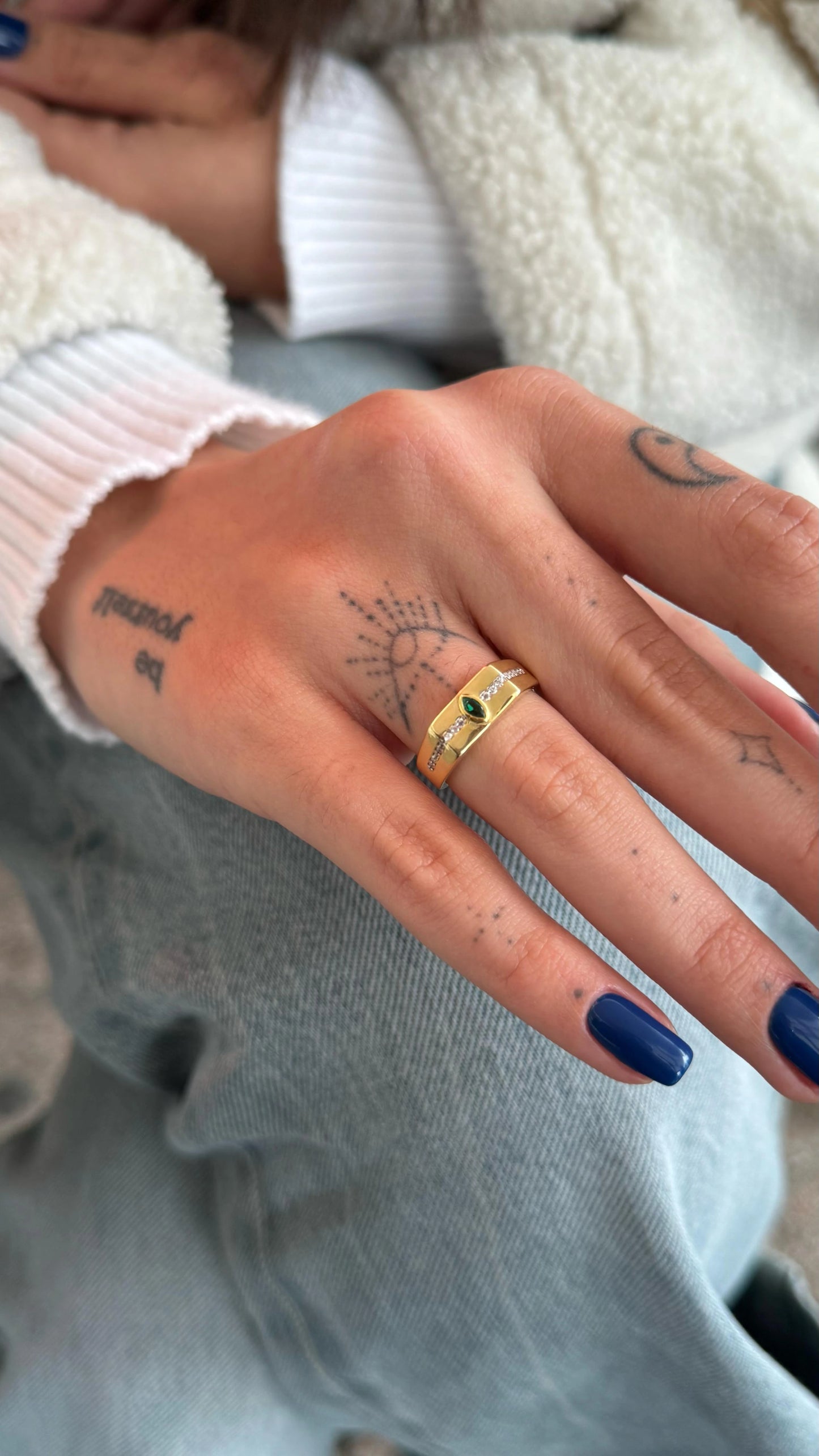 Yeşil Taş Detaylı Minimal Yüzük | 925 Gümüş