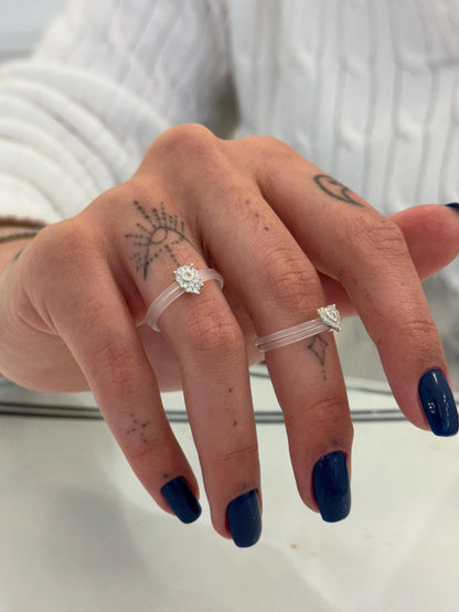 Kalp Ve Taş Detaylı Silikon Yüzük | 925 Gümüş